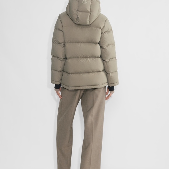 Aritzia/TNA: Super Puff, Taupe, Size XS/S - Picture 5 of 12